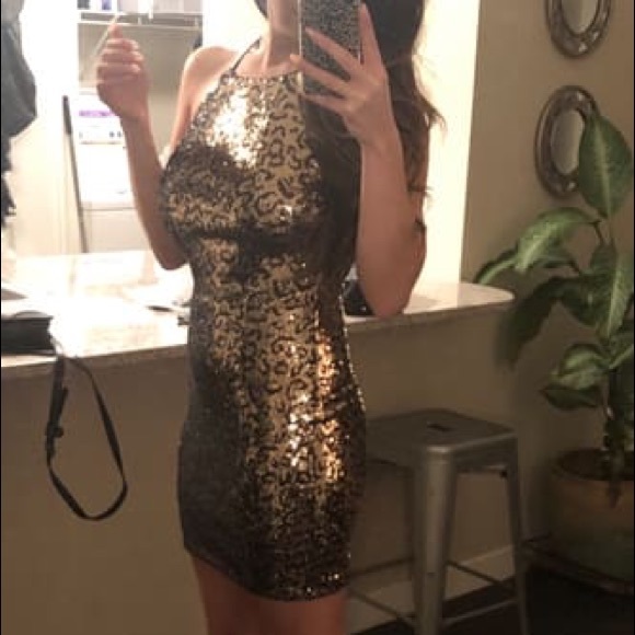 Lulu’s LEOPARD PRINT SEQUIN BODYCON MINI DRESS💃🏿 - Picture 7 of 8